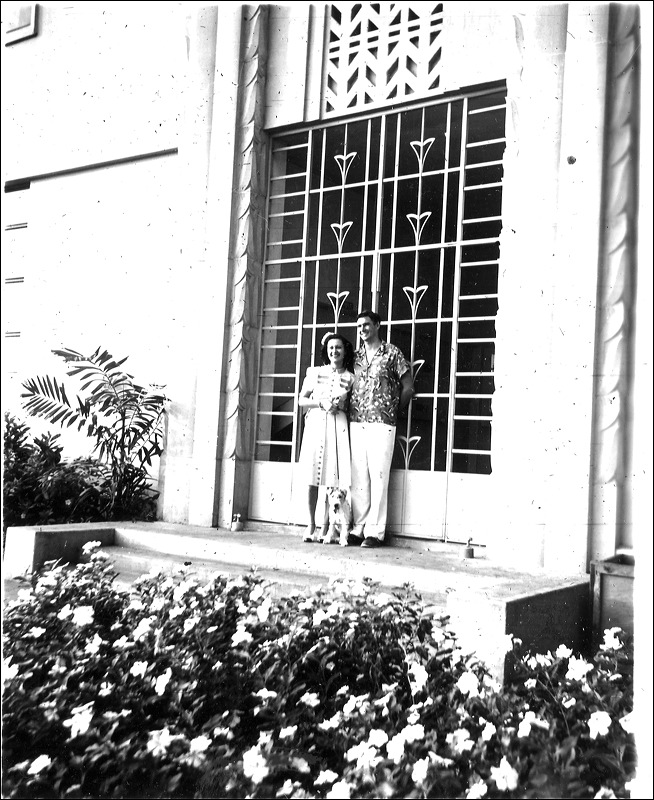 john-helen-deco_door.jpg